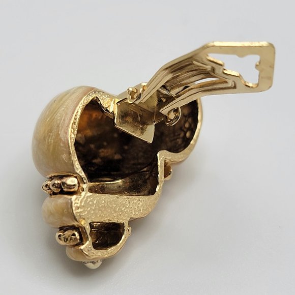 925 Sterling Shell Clip Earrings - Picture 6 of 7